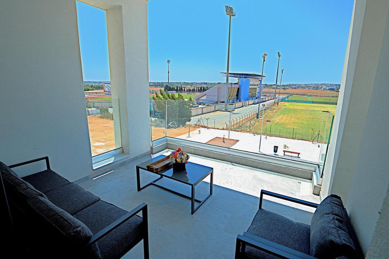 Golden Tree Apartment Paralimni Dış mekan fotoğraf