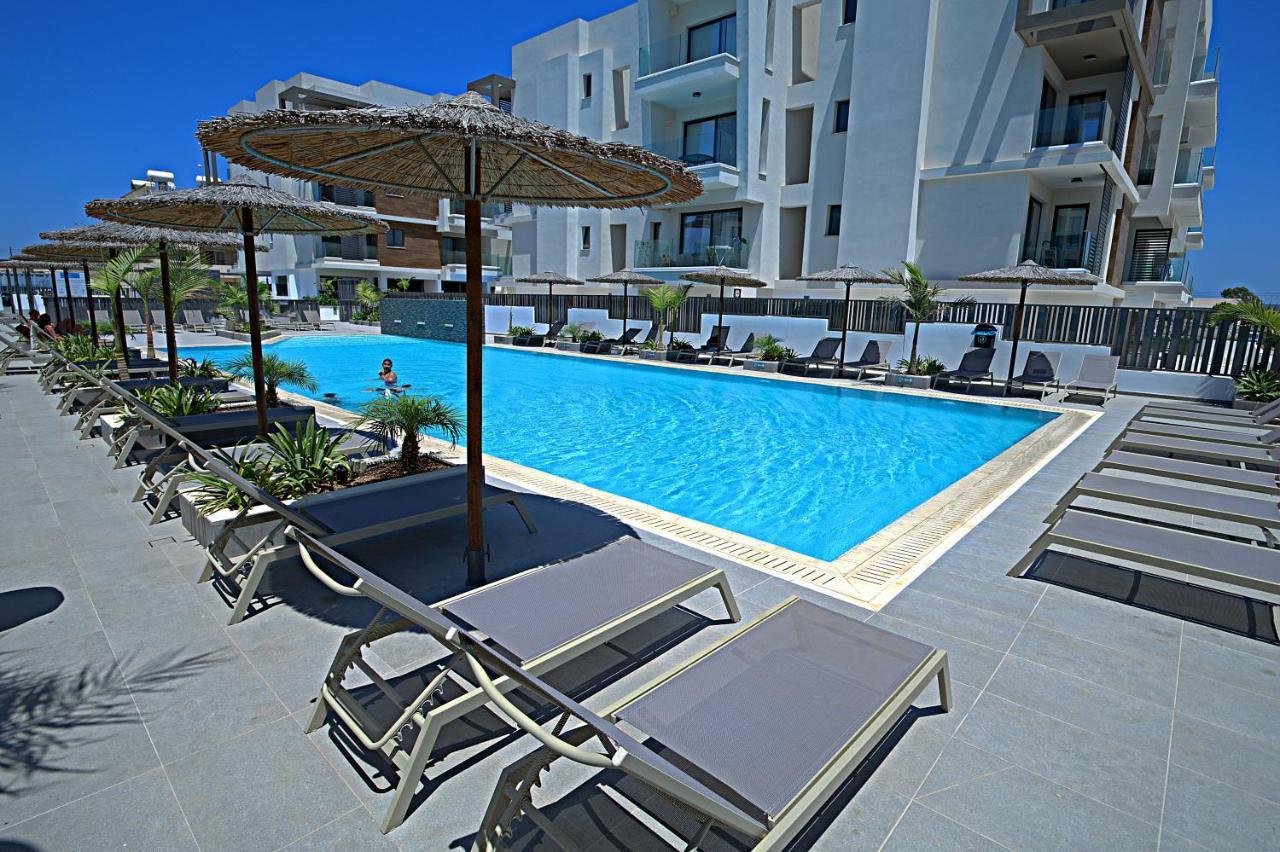 Golden Tree Apartment Paralimni Dış mekan fotoğraf