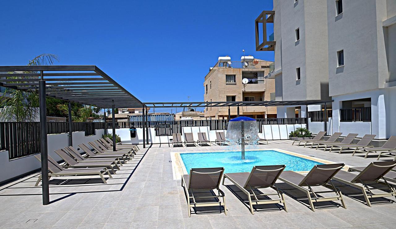 Golden Tree Apartment Paralimni Dış mekan fotoğraf