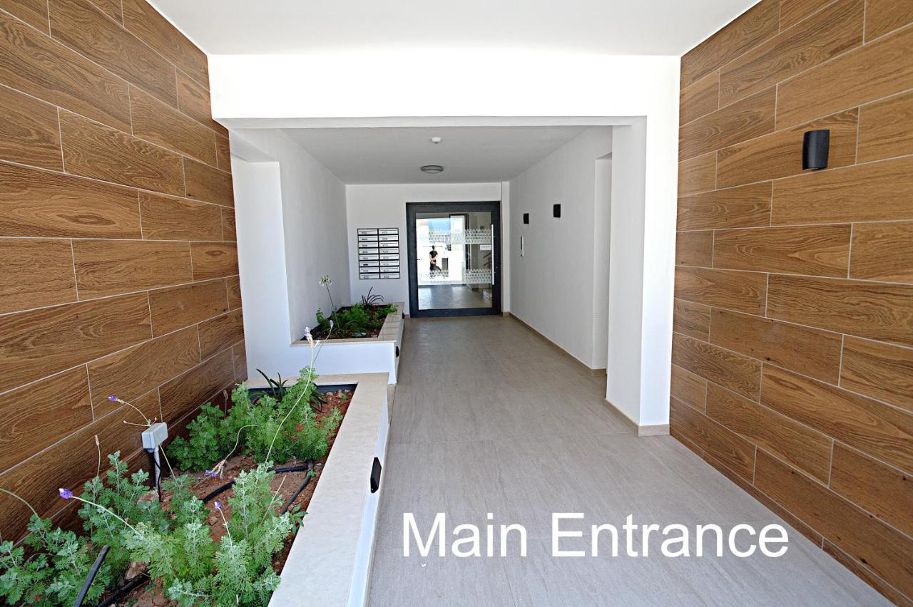 Golden Tree Apartment Paralimni Dış mekan fotoğraf