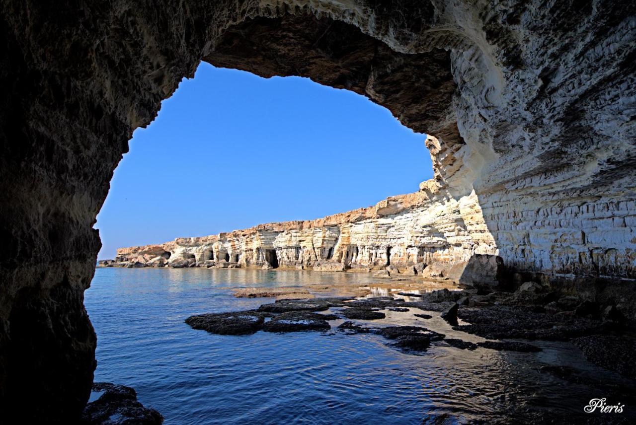 Golden Tree Apartment Paralimni Dış mekan fotoğraf