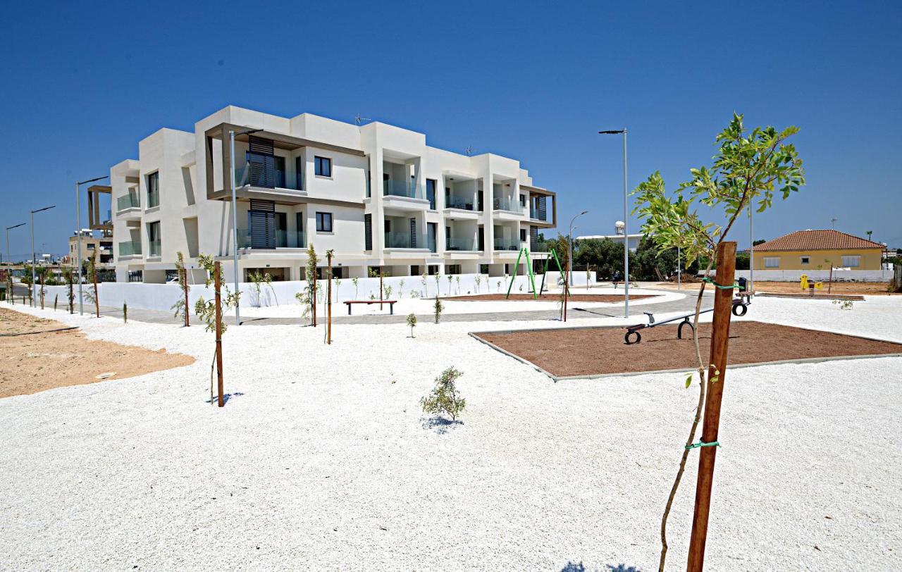 Golden Tree Apartment Paralimni Dış mekan fotoğraf