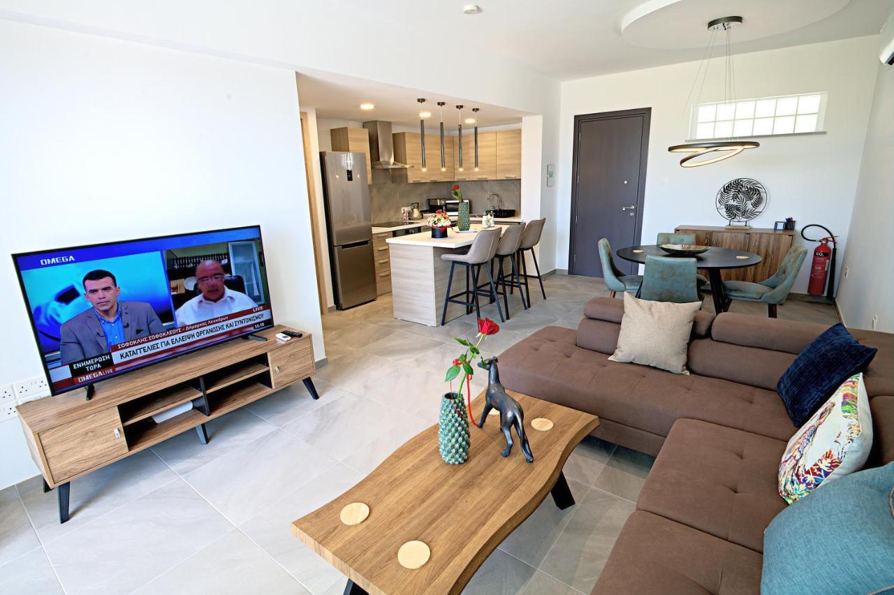 Golden Tree Apartment Paralimni Dış mekan fotoğraf