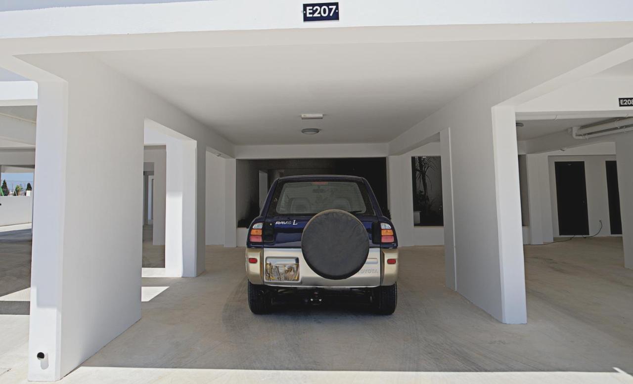 Golden Tree Apartment Paralimni Dış mekan fotoğraf